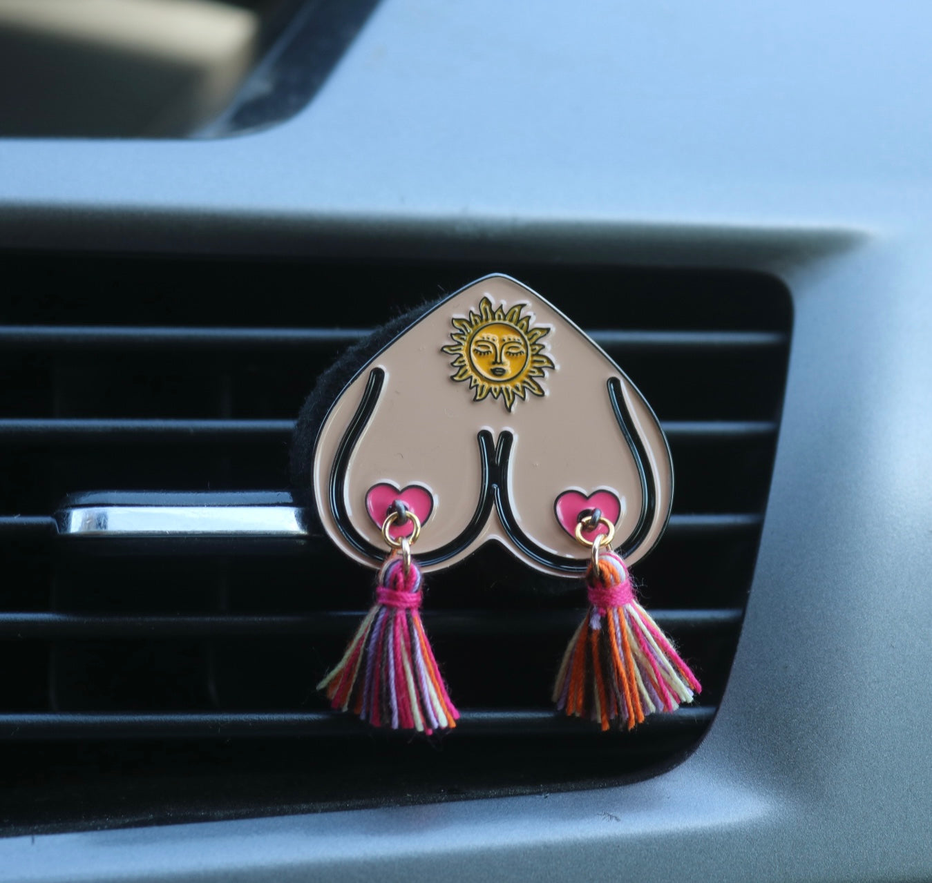 💫Luminous aroma diffuser car pendant